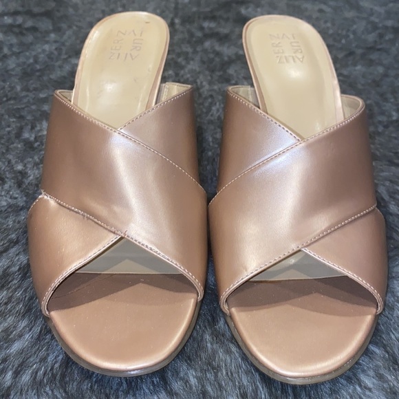 Naturilizer copper tone high heels Sandals 11 M - Picture 15 of 15